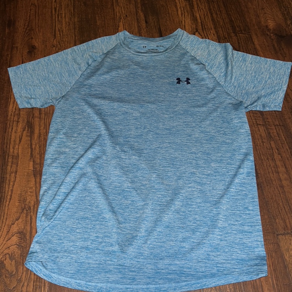 Mens Under Armour shirt